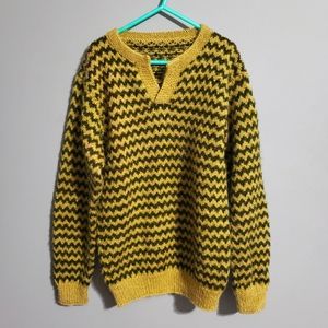 Handknit kids sweater size 7/8